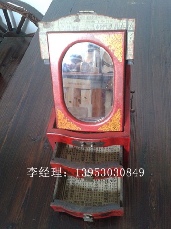 點(diǎn)擊查看詳細(xì)信息<br>標(biāo)題：首飾盒 閱讀次數(shù)：3979