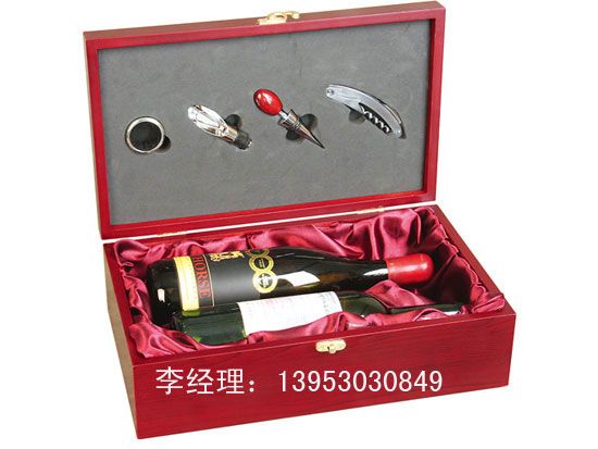 點擊查看詳細信息<br>標題：木制紅酒盒010 閱讀次數(shù)：2485