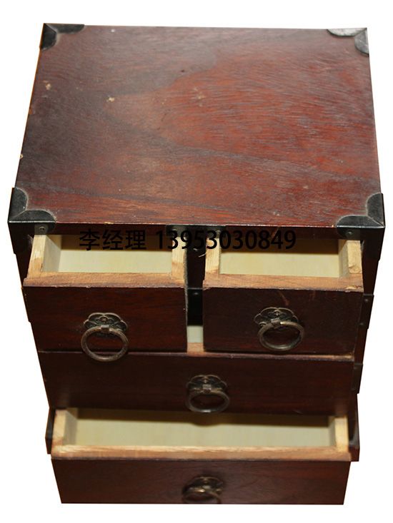 點(diǎn)擊查看詳細(xì)信息<br>標(biāo)題：首飾盒 閱讀次數(shù)：2033