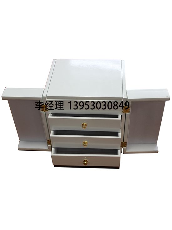 點(diǎn)擊查看詳細(xì)信息<br>標(biāo)題：首飾盒 閱讀次數(shù)：2012