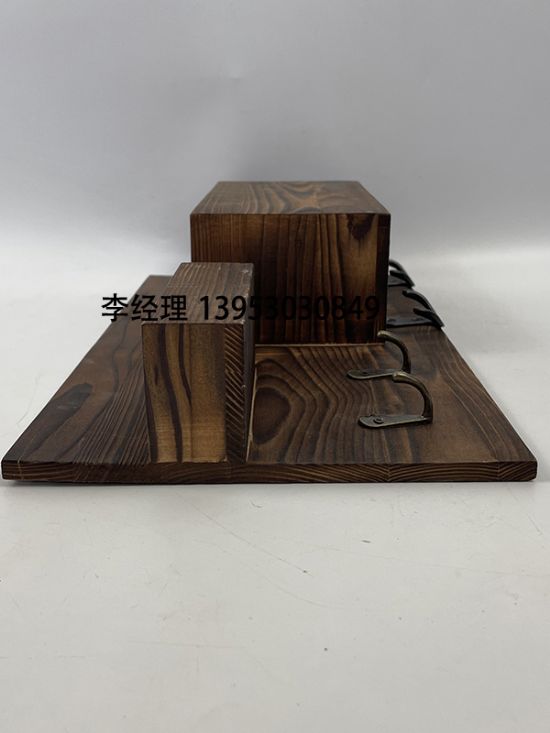 點(diǎn)擊查看詳細(xì)信息<br>標(biāo)題：掛架 閱讀次數(shù)：1901